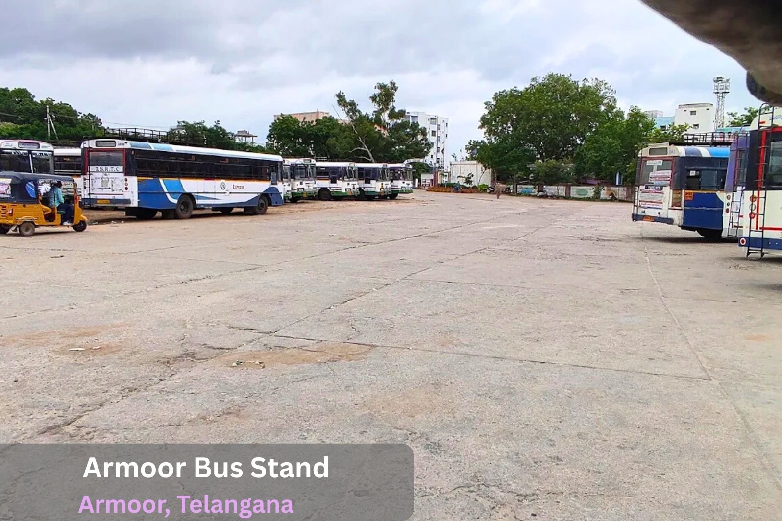 Armoor Bus Stand